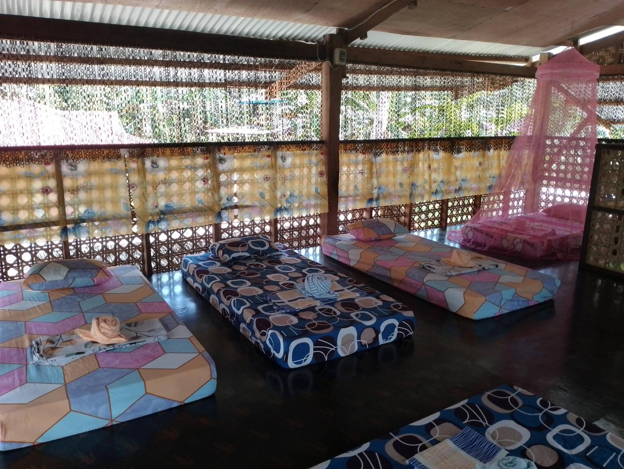 Lhoyjean Garden Hostel Batuan Esterno foto
