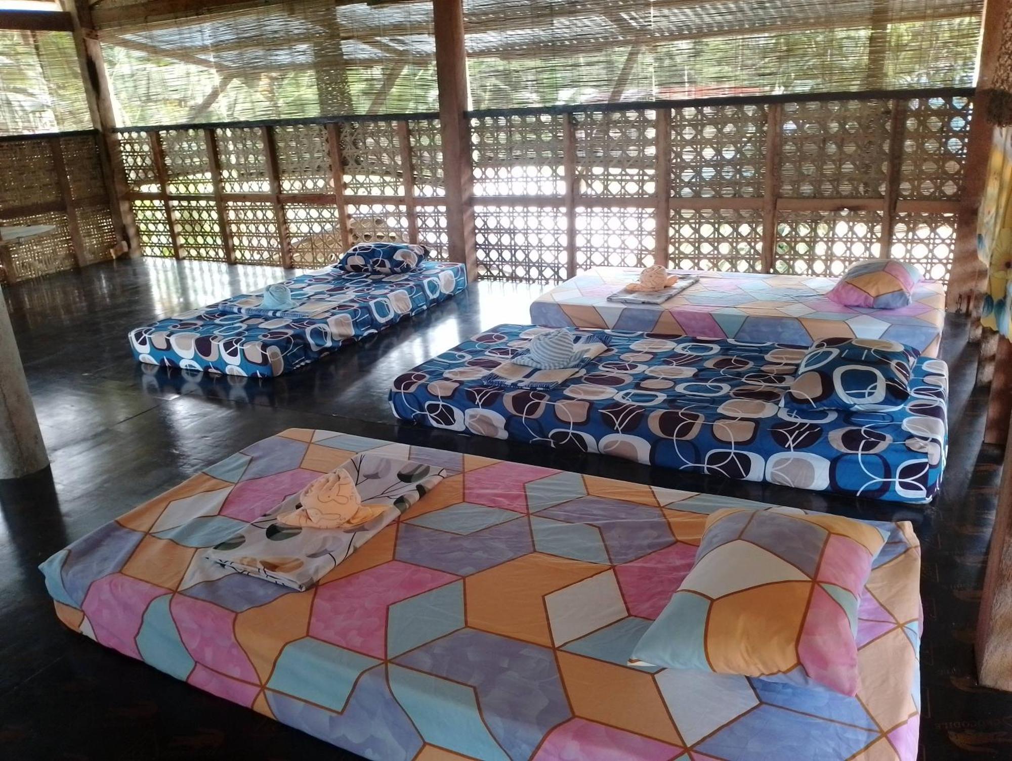 Lhoyjean Garden Hostel Batuan Esterno foto