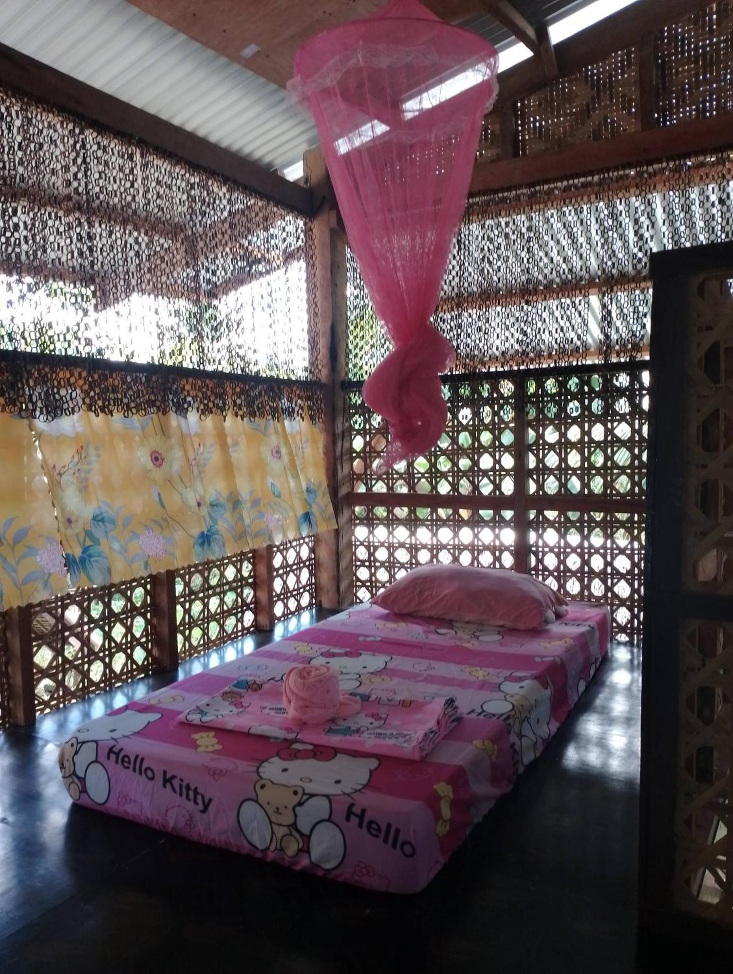 Lhoyjean Garden Hostel Batuan Camera foto